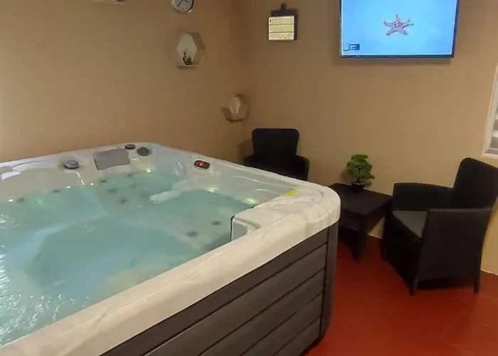 Boglarka Vendeghaz *